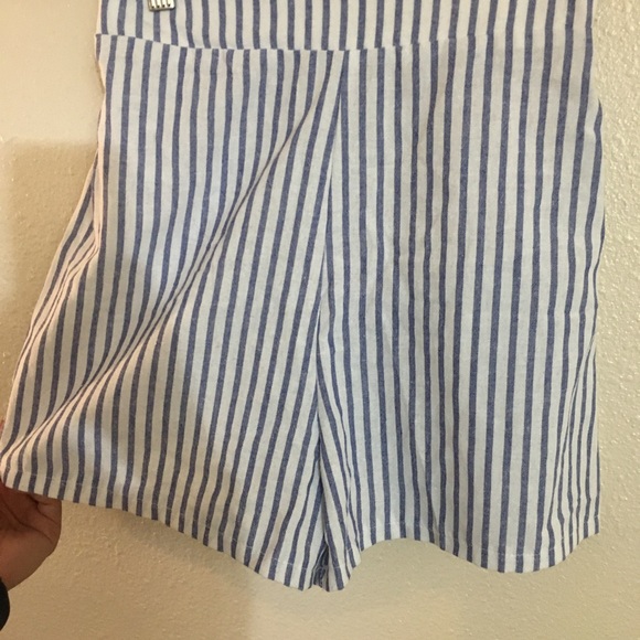 ๐High waist pinstripe shorts - Picture 2 of 6